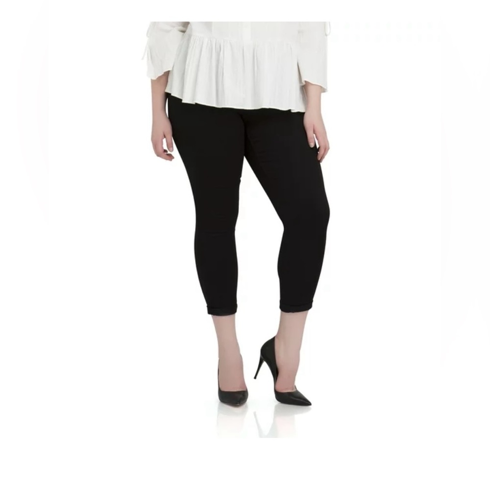 NWT A3 Denim Black Capris Size 14P